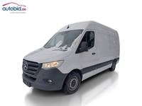 Pogled sprijeda lijevo