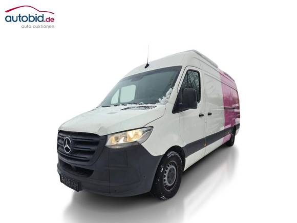 Pogled sprijeda lijevo