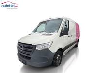 Pogled sprijeda lijevo