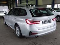 Pogled od pozadi levo