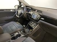 Вид на салон