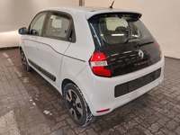 Вид сзади слева