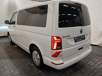 Вид сзади слева