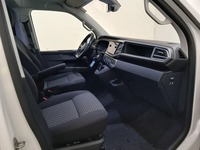 Вид на салон