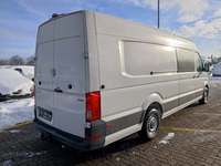 Pogled od pozadi desno