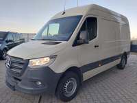 Pogled od napred levo