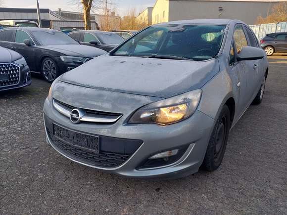 Pogled od napred levo