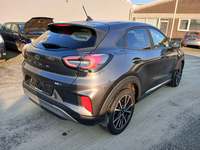 Pogled od pozadi desno