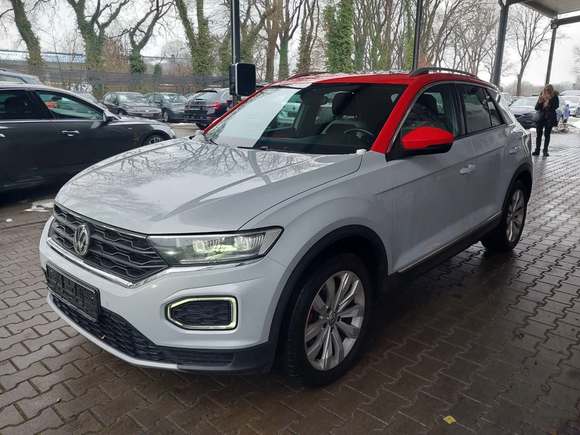 Pogled od napred levo