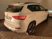 Pogled od pozadi desno