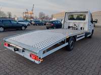 Pogled od pozadi desno