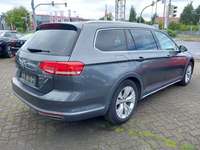 Pogled od pozadi desno