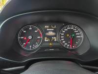 Pogled na kombinovani instrument