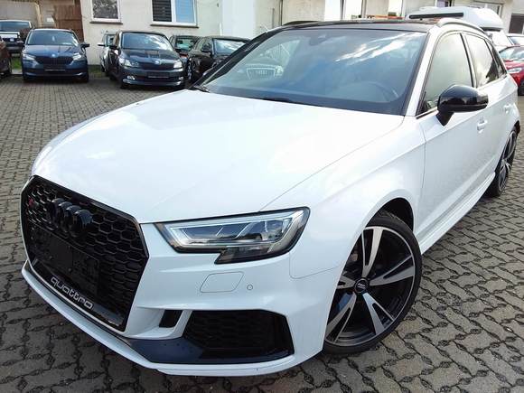 Pogled od napred levo