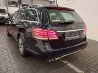 Pogled od pozadi levo