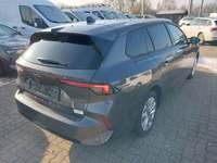 Pogled od pozadi desno