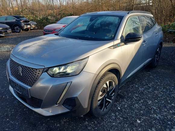 Pogled od napred levo