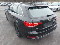 Vaade tagant vasakult