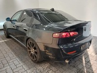 Vaade tagant vasakult