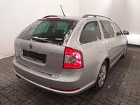 Pogled od pozadi desno