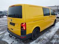 Pogled od pozadi desno