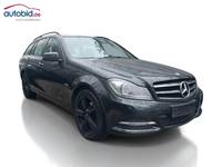 Pogled sprijeda desno