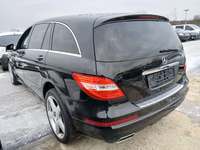 Pogled od pozadi levo