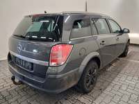 Pogled od pozadi desno