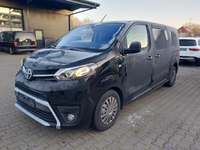 Pogled od napred levo