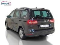 Pogled od pozadi levo