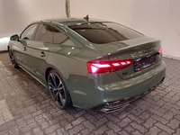 Pogled od pozadi levo