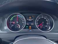 Pogled na kombinovani instrument