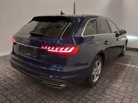 Pogled od pozadi desno