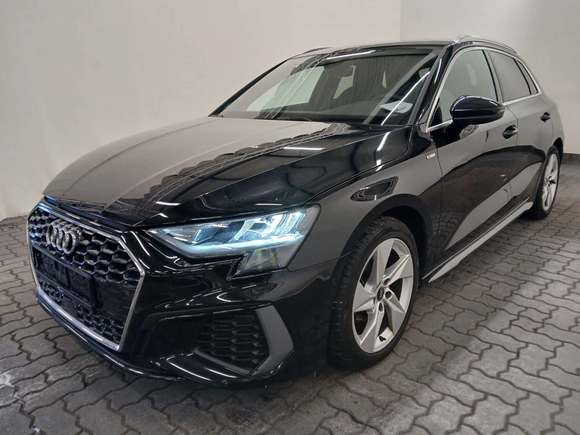 Pogled od napred levo