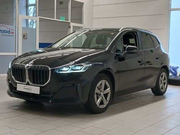 Pogled sprijeda lijevo