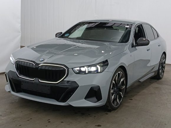 Pogled sprijeda lijevo