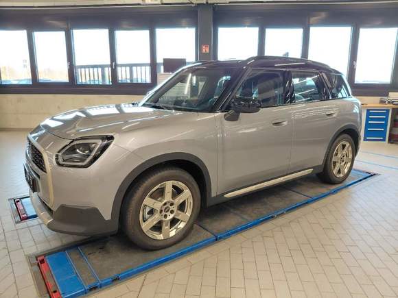 Pogled sprijeda lijevo