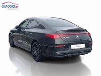 Pogled od pozadi levo