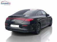 Pogled od pozadi desno