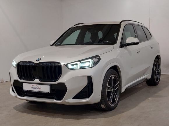 Вид спереди слева