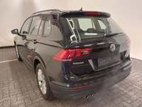 Вид сзади слева