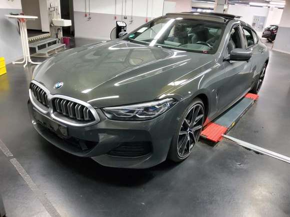 Náhled zpředu zleva