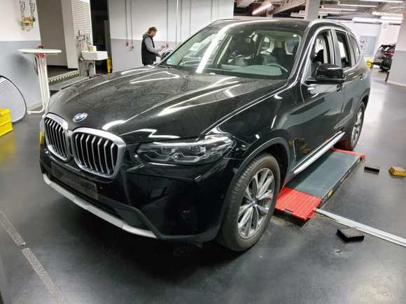 Náhled zpředu zleva