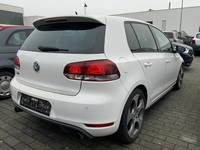 Pogled od pozadi desno