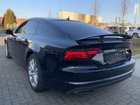 Pogled od pozadi levo