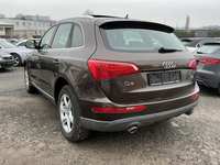 Pogled od pozadi levo