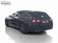 Pogled od pozadi levo