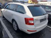 Pogled od pozadi levo