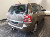 Вид сзади справа