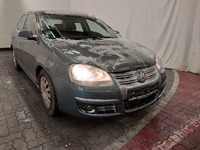 Вид спереди справа